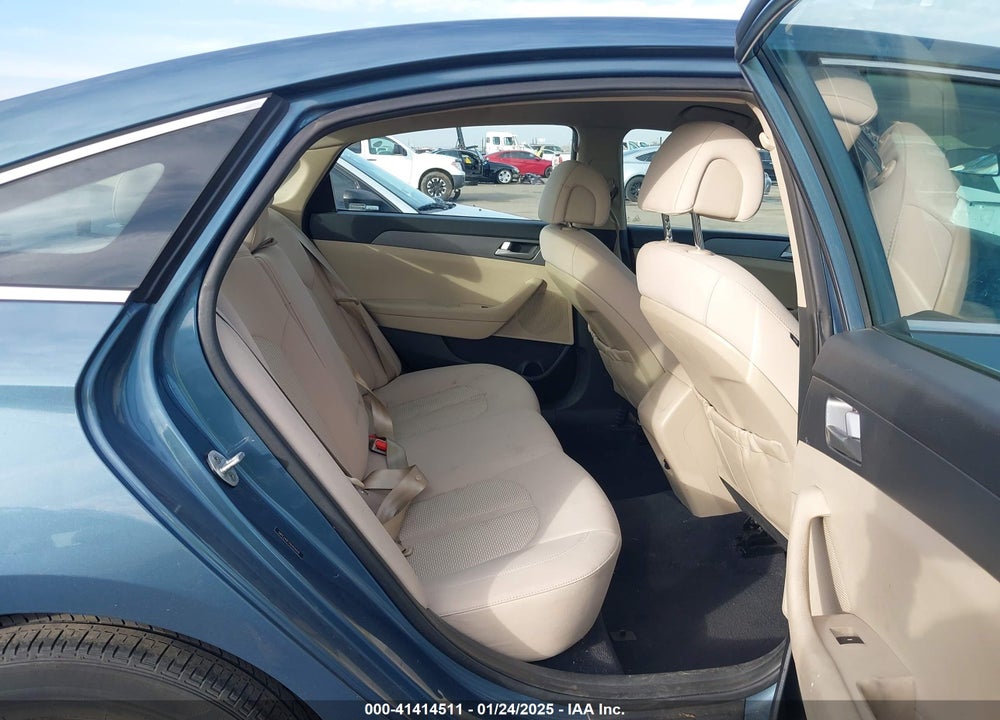 2017 HYUNDAI SONATA VIN: 5NPE24AF7HH455419