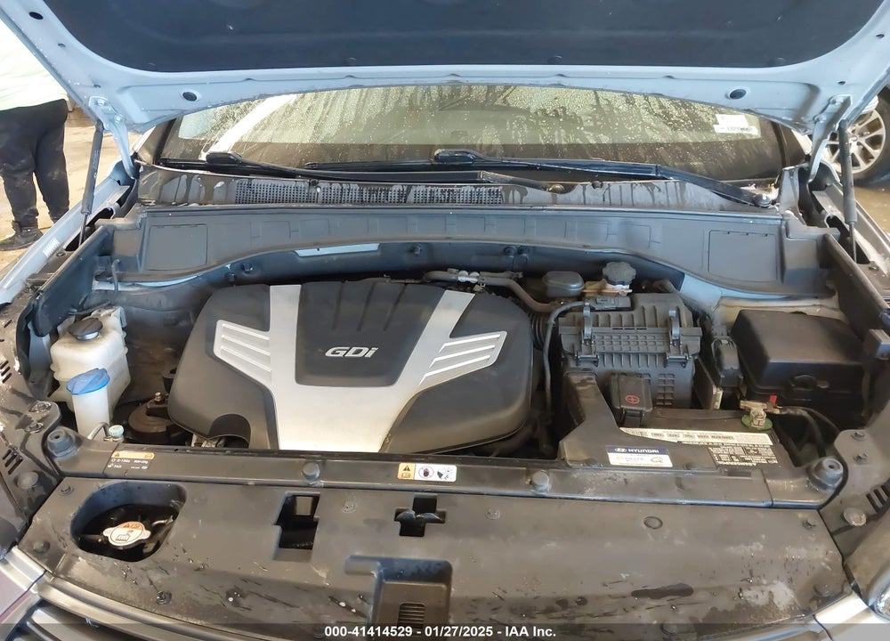 2018 HYUNDAI SANTA FE SE VIN: KM8SN4HF7JU266132