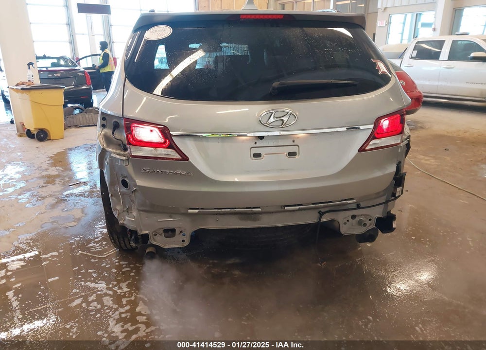 2018 HYUNDAI SANTA FE SE VIN: KM8SN4HF7JU266132