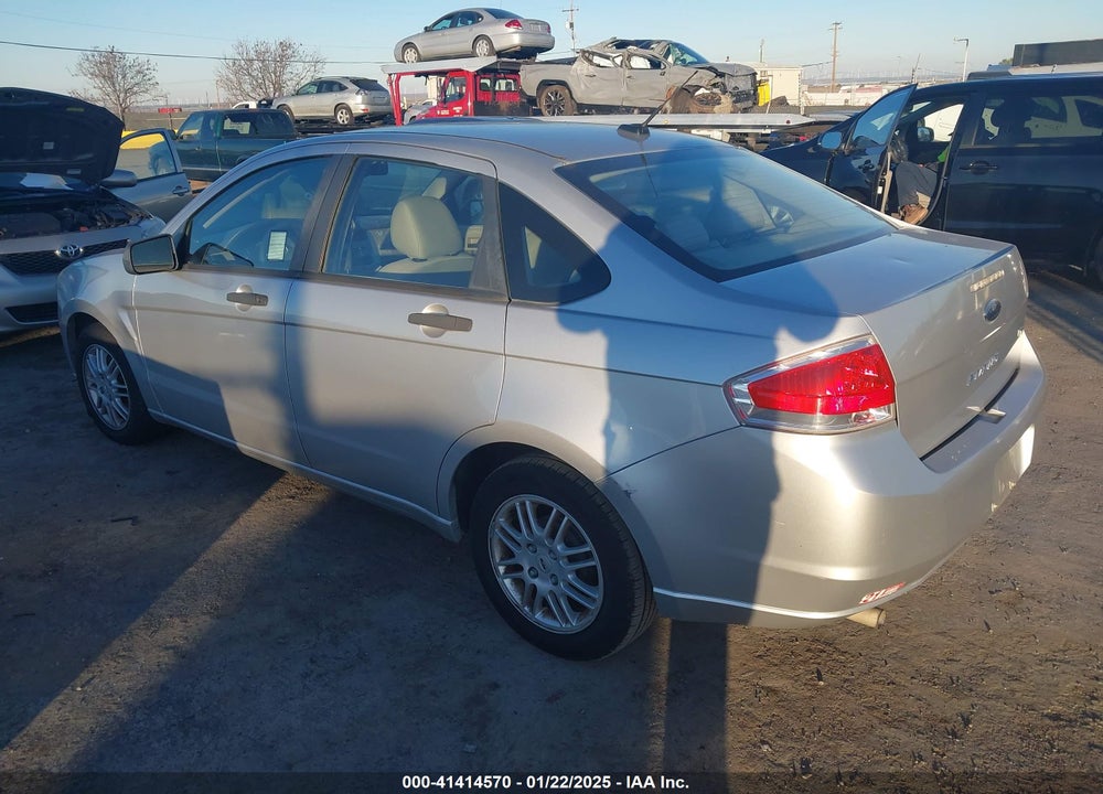 2010 FORD FOCUS SE VIN: 1FAHP3FN8AW263571
