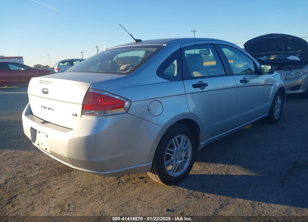 2010 FORD FOCUS SE VIN: 1FAHP3FN8AW263571