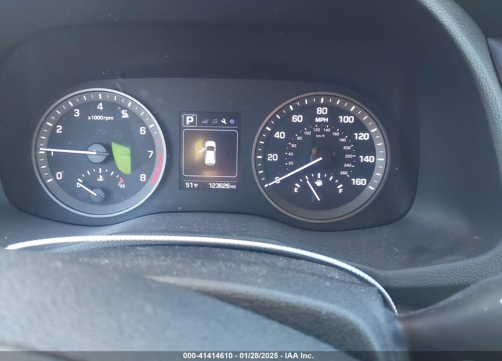 2018 HYUNDAI TUCSON VALUE VIN: KM8J33A28JU801083