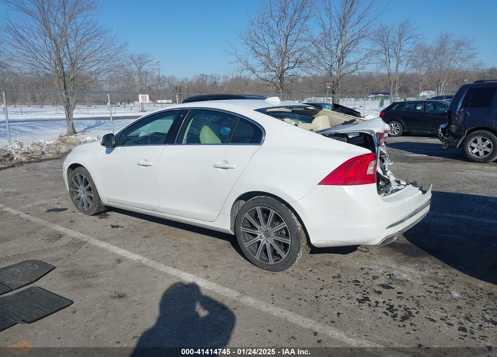 2017 VOLVO S60 VIN: LYV402TK0HB152997