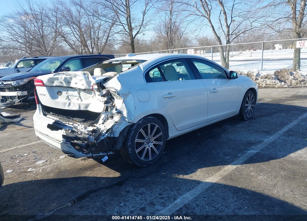 2017 VOLVO S60 VIN: LYV402TK0HB152997