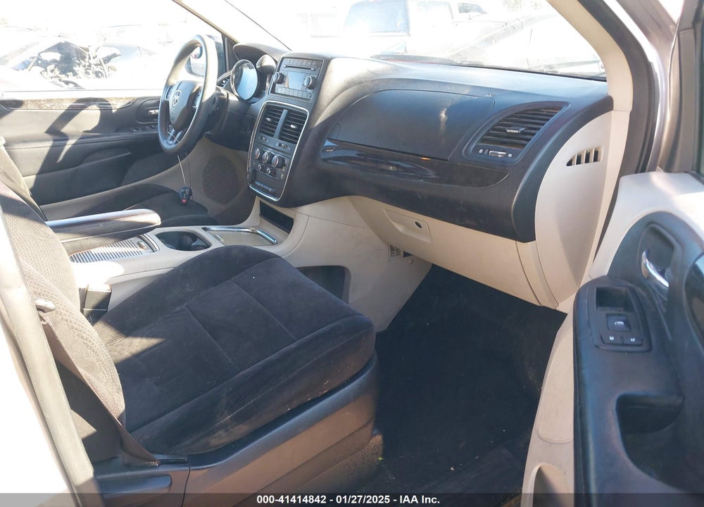 2014 DODGE GRAND CARAVAN SXT VIN: 2C4RDGCG7ER188008