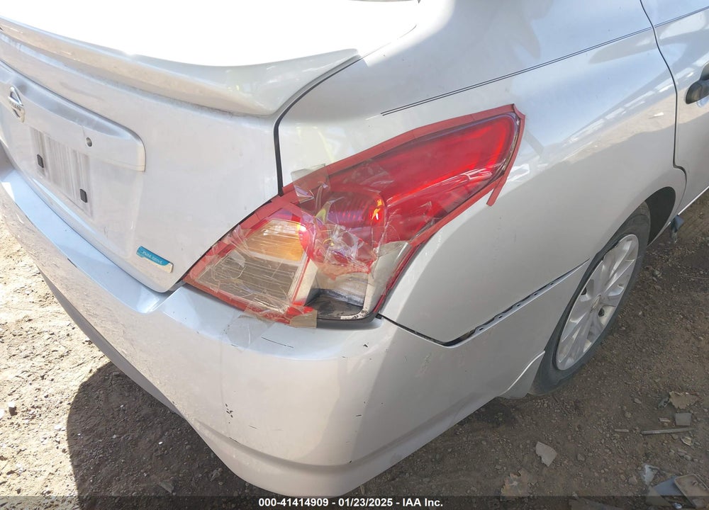 2015 NISSAN VERSA VIN: 3N1CN7AP7FL958280
