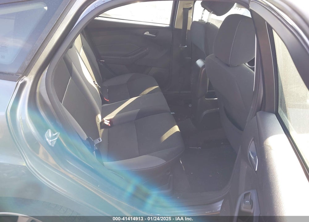 2014 FORD FOCUS VIN: 1FADP3K2XEL233909