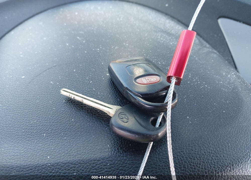 2014 HYUNDAI ELANTRA VIN: 5NPDH4AE3EH527066