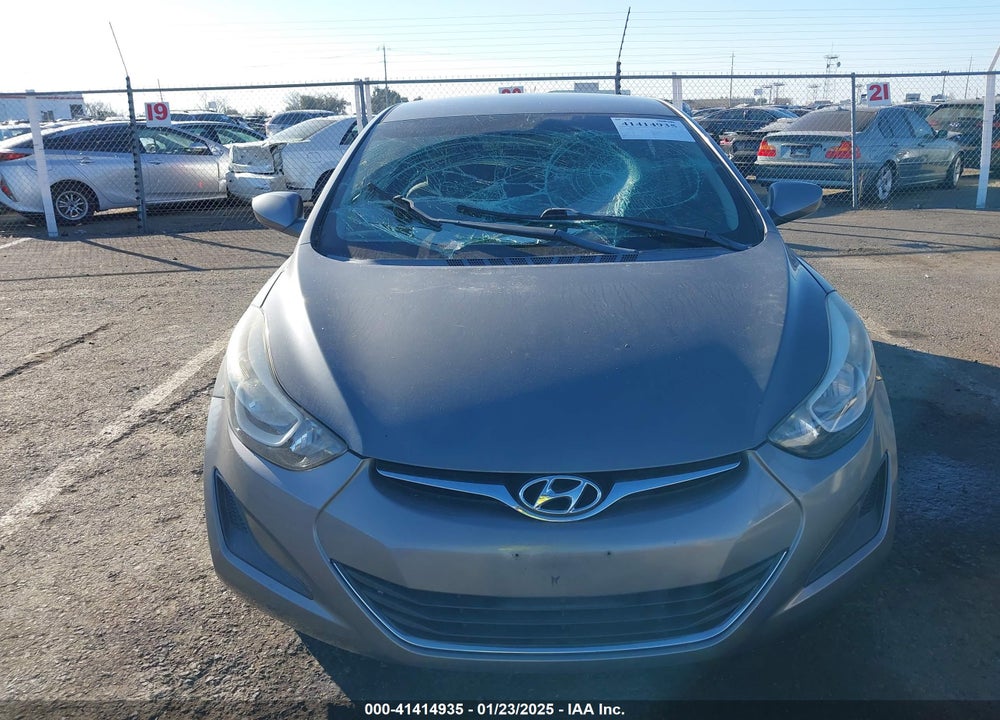 2014 HYUNDAI ELANTRA VIN: 5NPDH4AE3EH527066