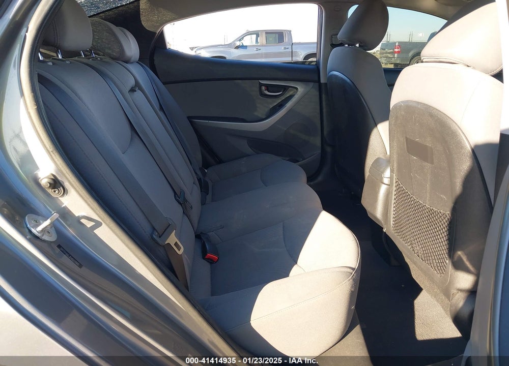 2014 HYUNDAI ELANTRA VIN: 5NPDH4AE3EH527066