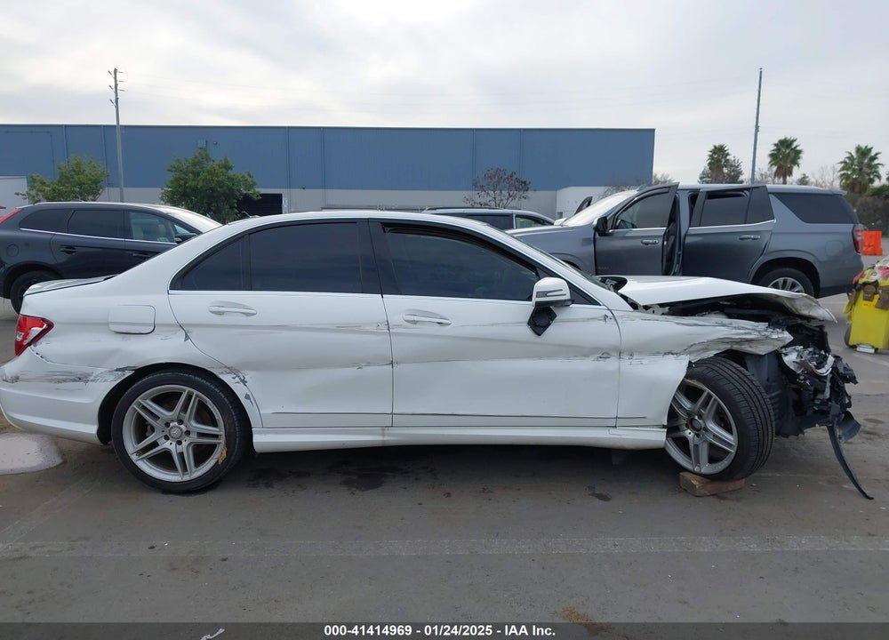 2014 MERCEDES-BENZ C 250 VIN: WDDGF4HB0EG243483