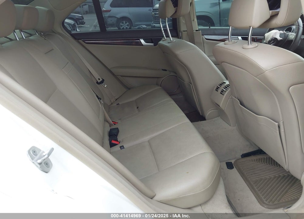 2014 MERCEDES-BENZ C 250 VIN: WDDGF4HB0EG243483