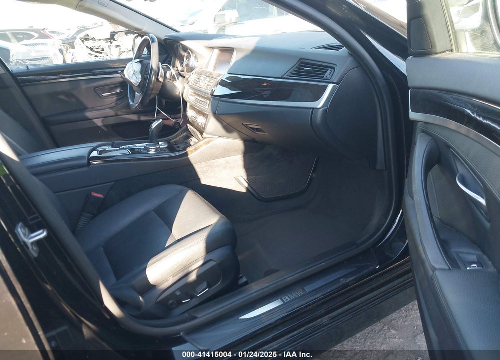 2016 BMW 535 VIN: WBA5B1C54GG552077