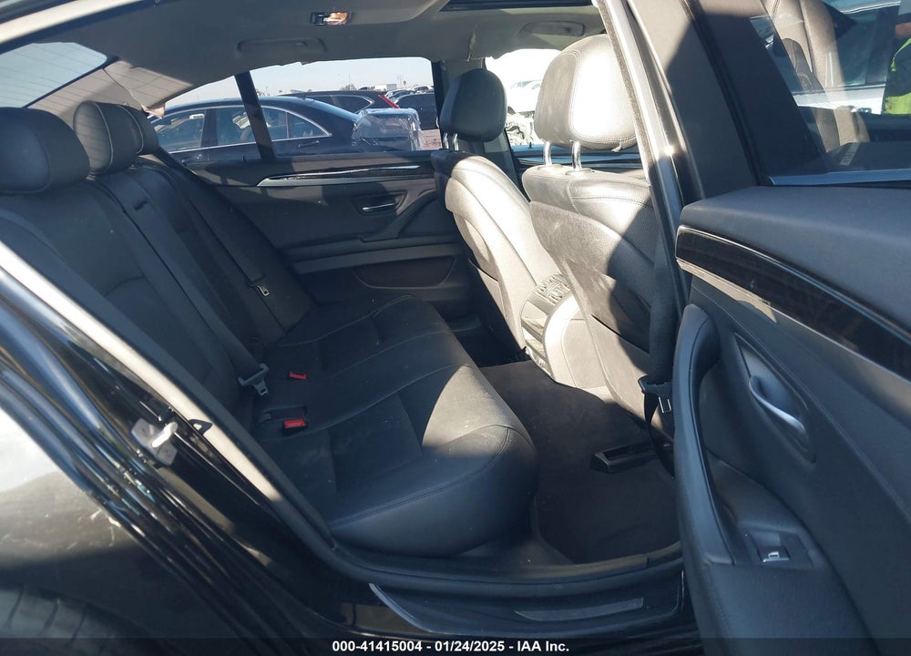 2016 BMW 535 VIN: WBA5B1C54GG552077