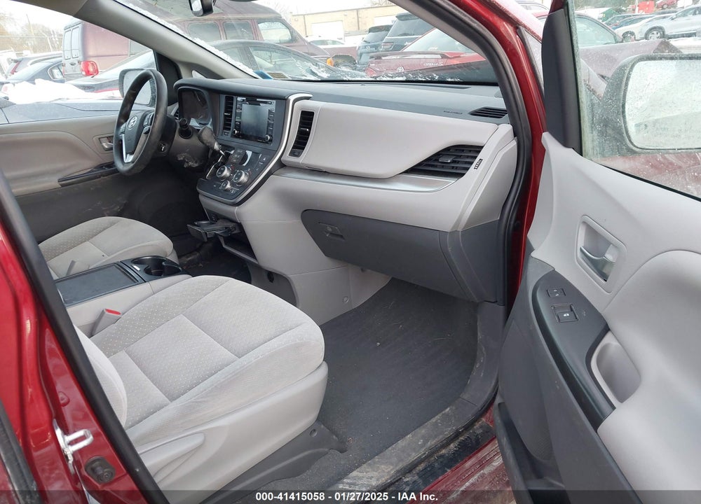 2020 TOYOTA SIENNA LE VIN: 5TDJZ3DC6LS240400
