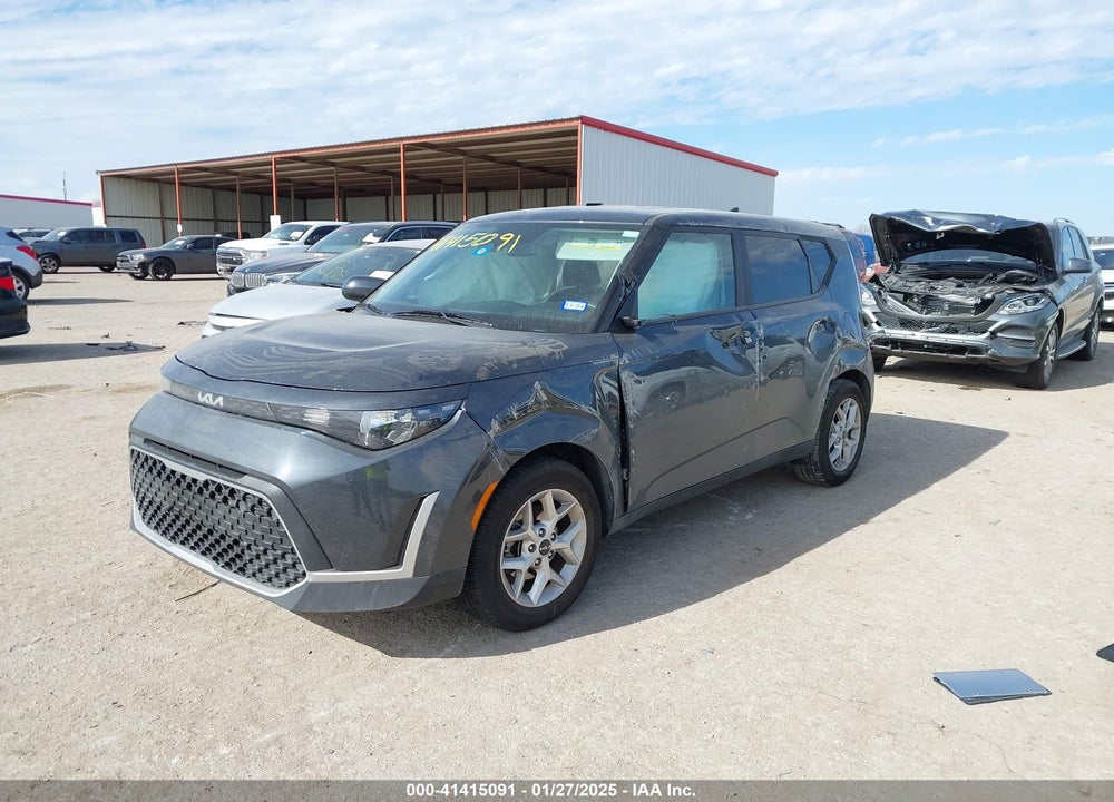 2023 KIA SOUL VIN: KNDJ23AU2P7199135