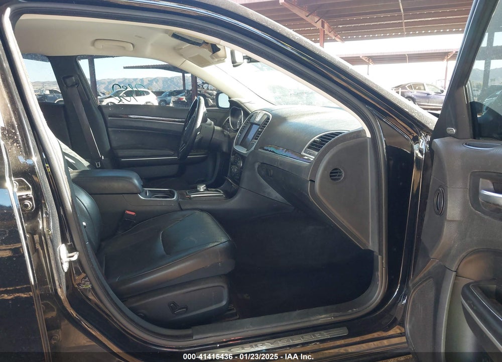 2019 CHRYSLER 300 VIN: 2C3CCAEG5KH536185