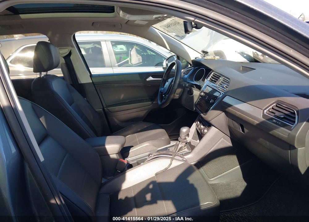 2020 VOLKSWAGEN TIGUAN VIN: 3VV3B7AX6LM168157