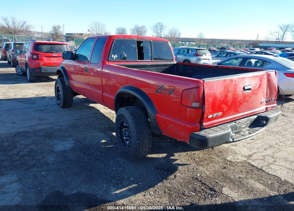 2000 CHEVROLET S-10 LS VIN: 1GCCT19W6Y8162858