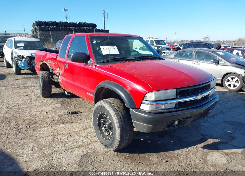 2000 CHEVROLET S-10 LS VIN: 1GCCT19W6Y8162858