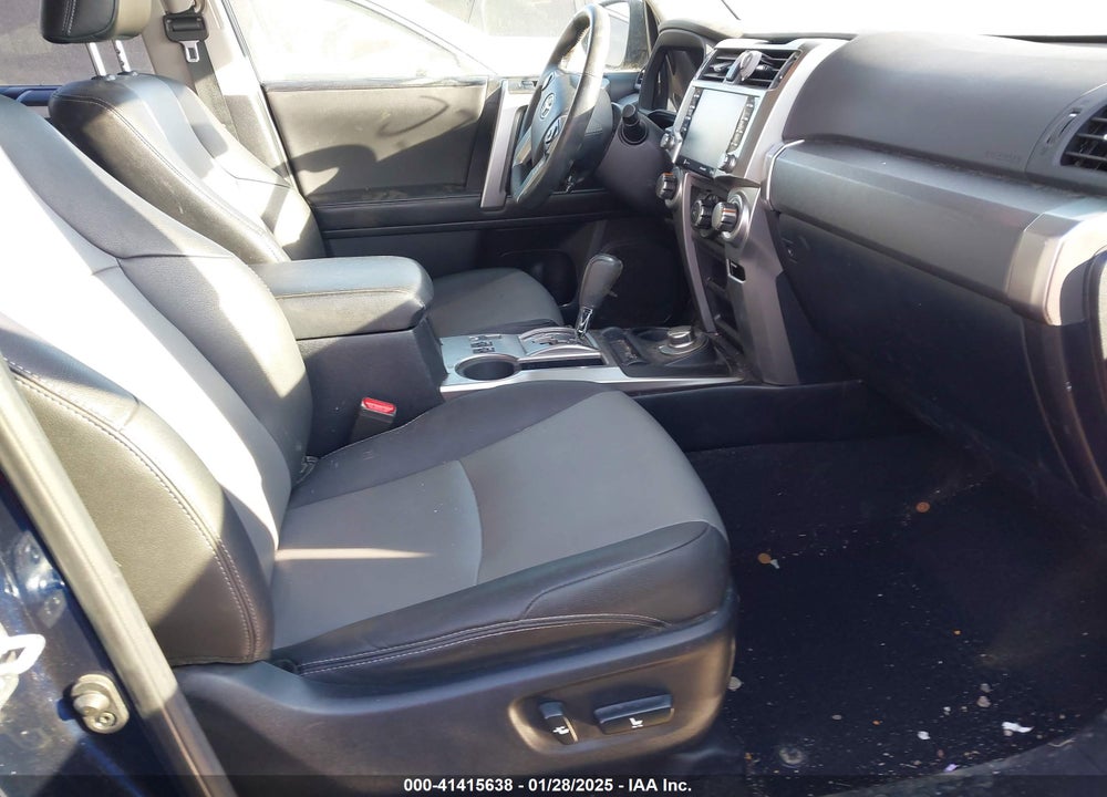 2020 TOYOTA 4RUNNER SR5 PREMIUM VIN: JTEBU5JR3L5755668
