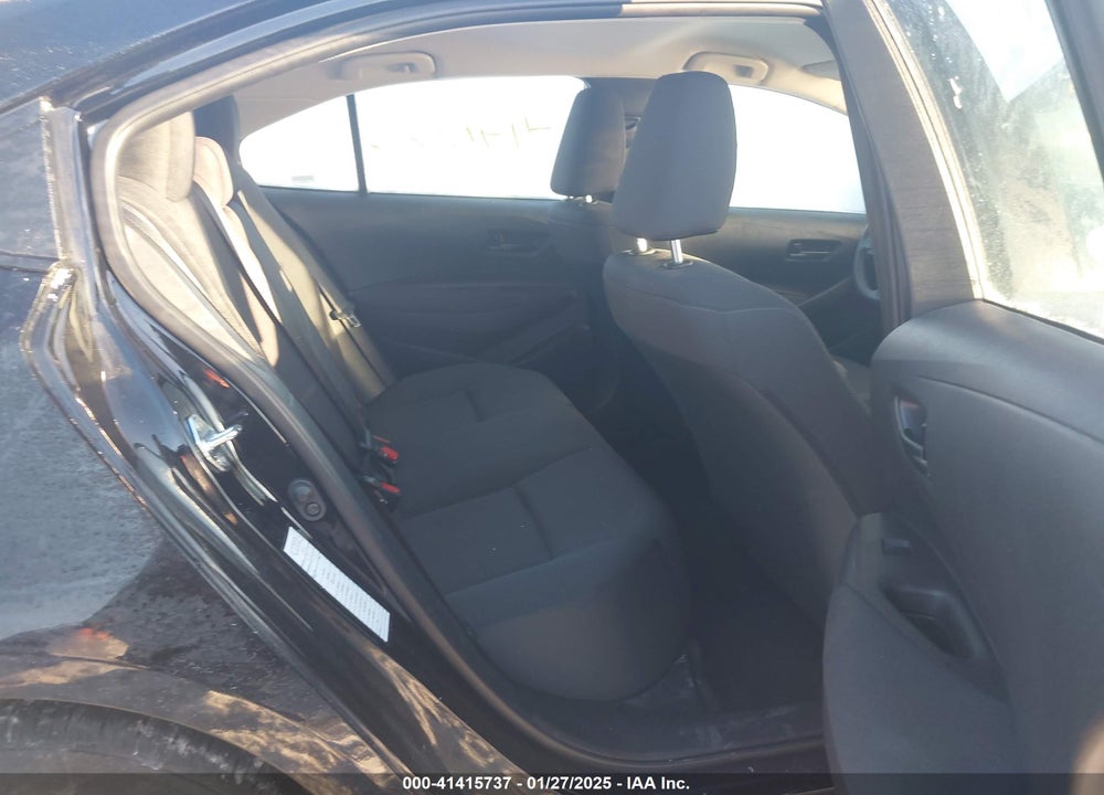 2024 TOYOTA COROLLA LE VIN: 5YFB4MDE3RP187005