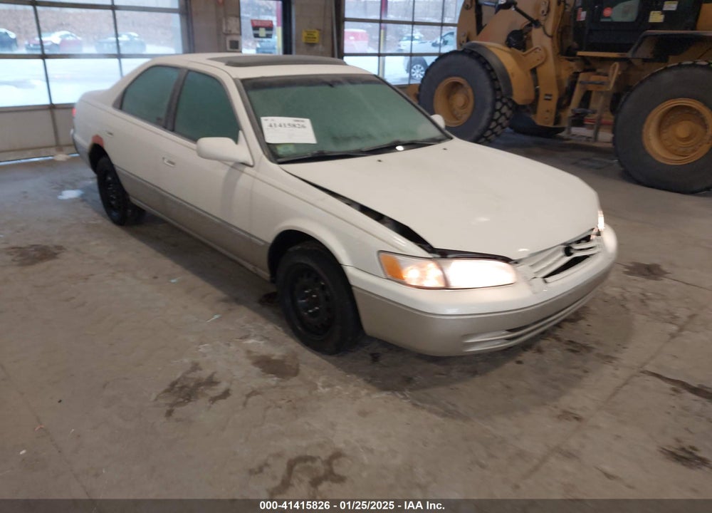 1999 TOYOTA CAMRY LE VIN: JT2BG22K9X0326171