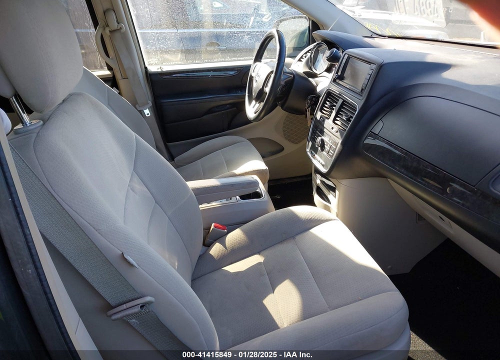 2011 DODGE GRAND CARAVAN CREW VIN: 2D4RN5DG3BR794176