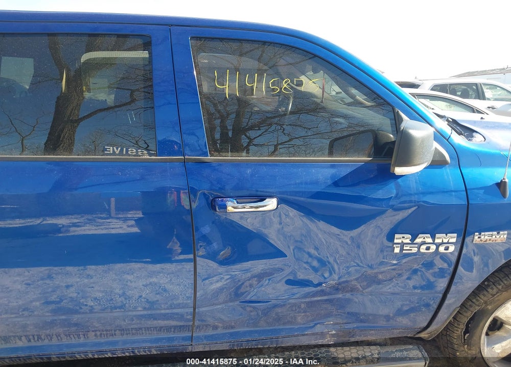 2018 RAM 1500 VIN: 3C6RR7LT8JG140541