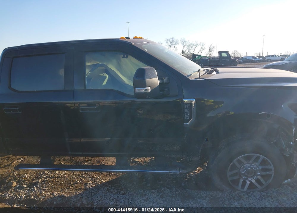 2017 FORD F-250 LARIAT VIN: 1FT7W2B68HEE61195