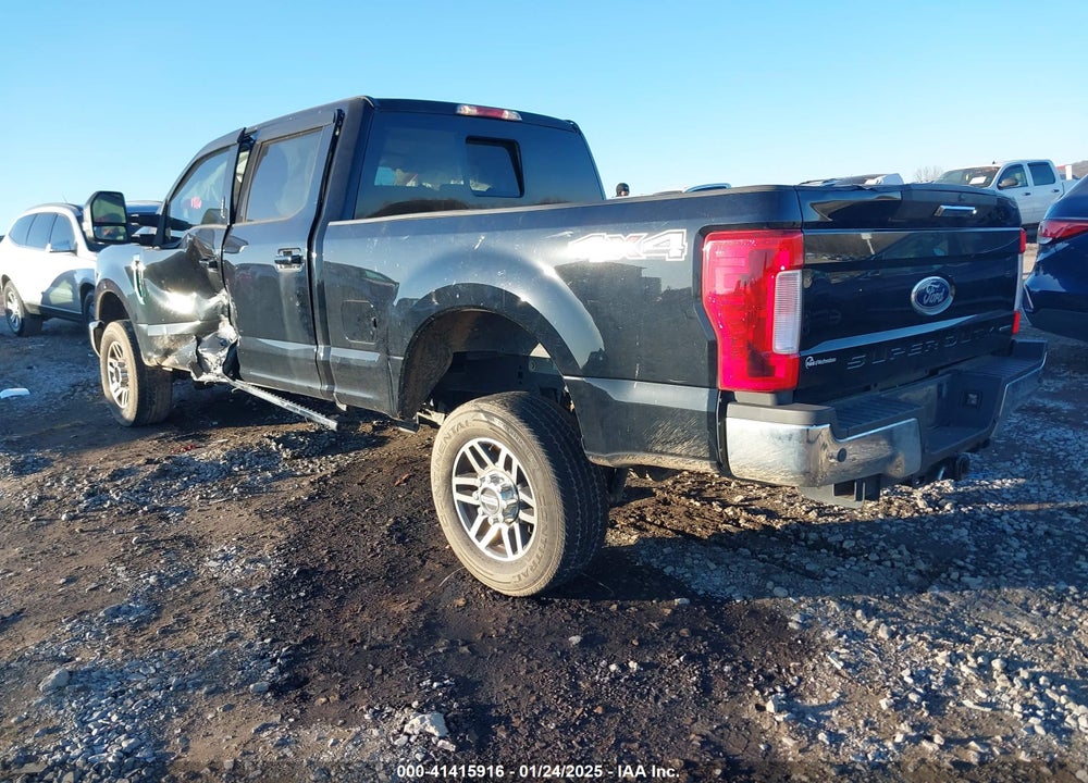 2017 FORD F-250 LARIAT VIN: 1FT7W2B68HEE61195