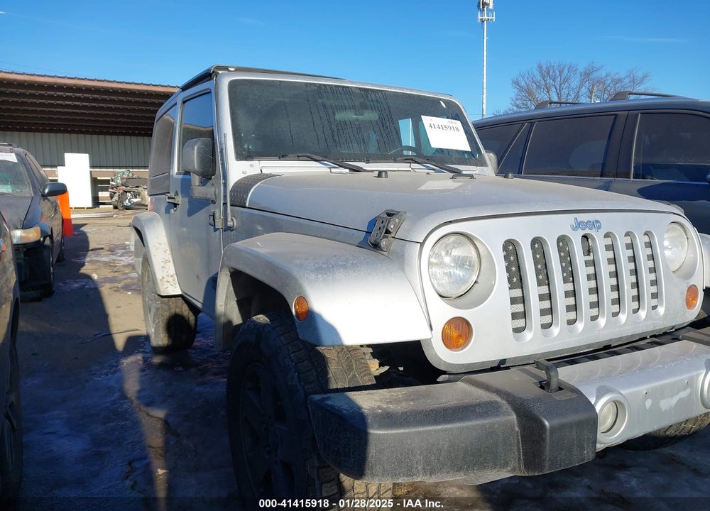 2008 JEEP WRANGLER SAHARA VIN: 1J4FA541X8L552617