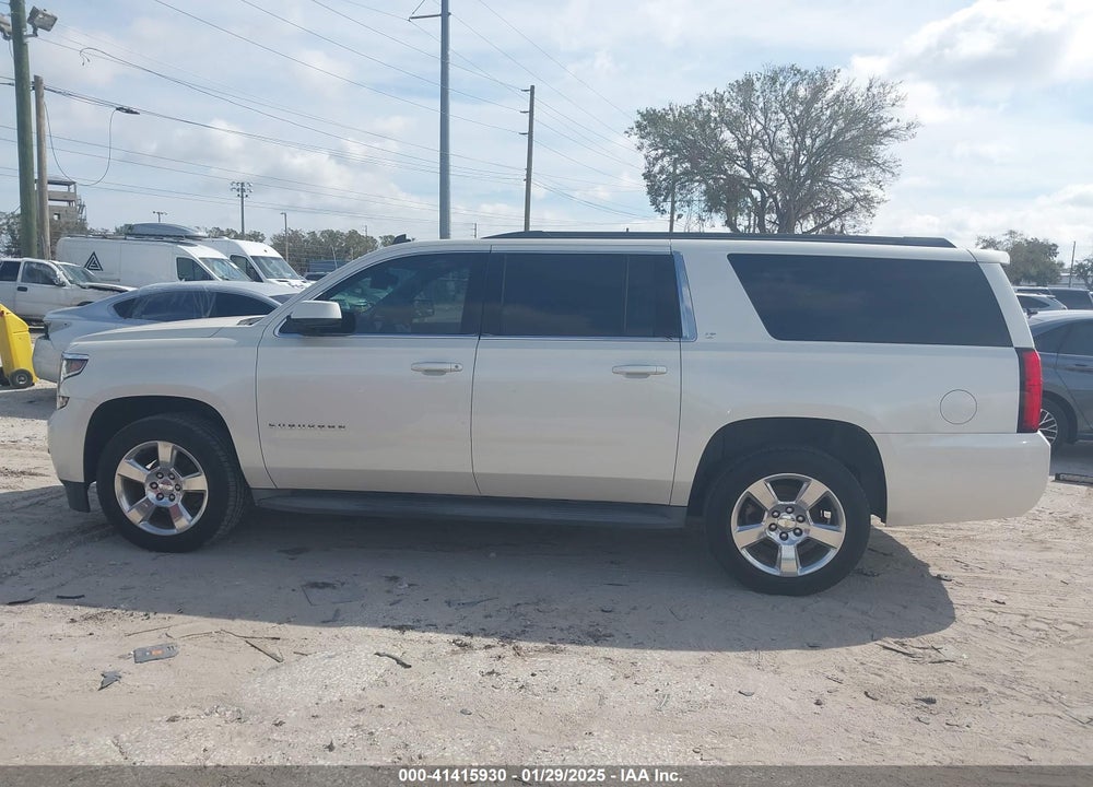 2015 CHEVROLET SUBURBAN 1500 LT VIN: 1GNSCJKC9FR235540
