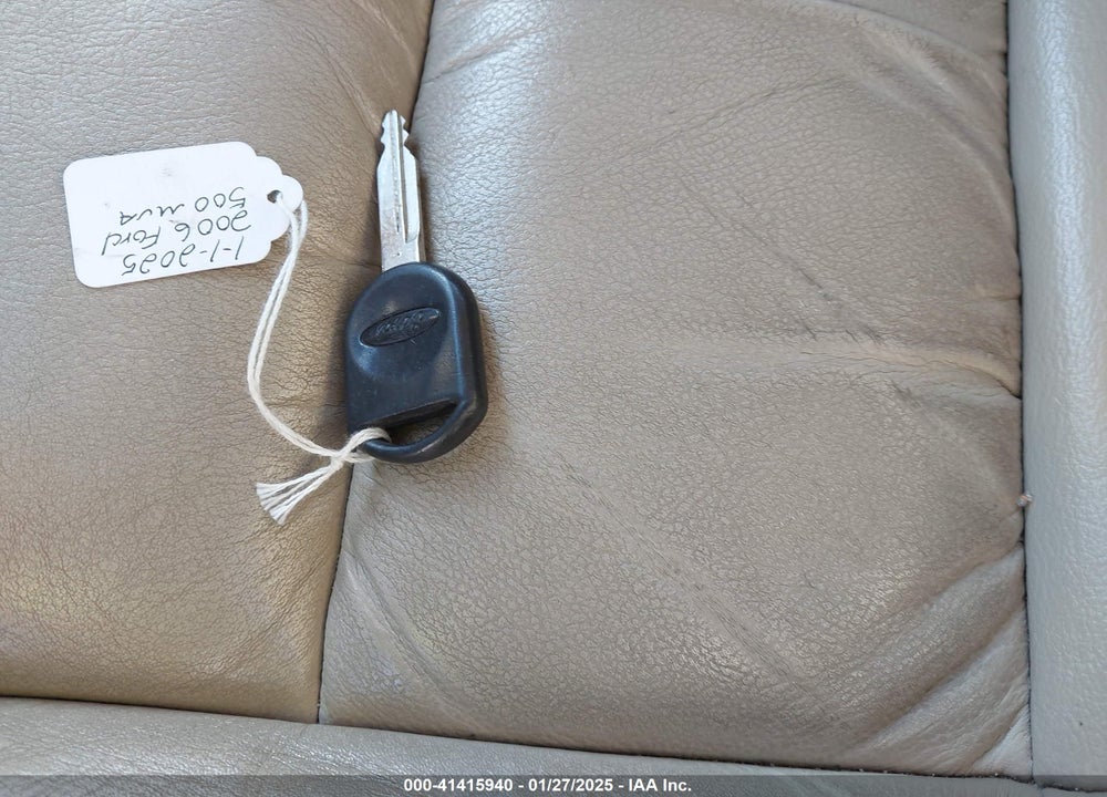 2007 FORD FIVE HUNDRED VIN: 1FAHP24107G137878