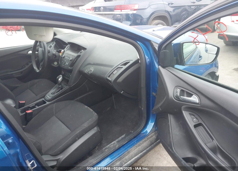 2018 FORD FOCUS SE VIN: 1FADP3K23JL332792