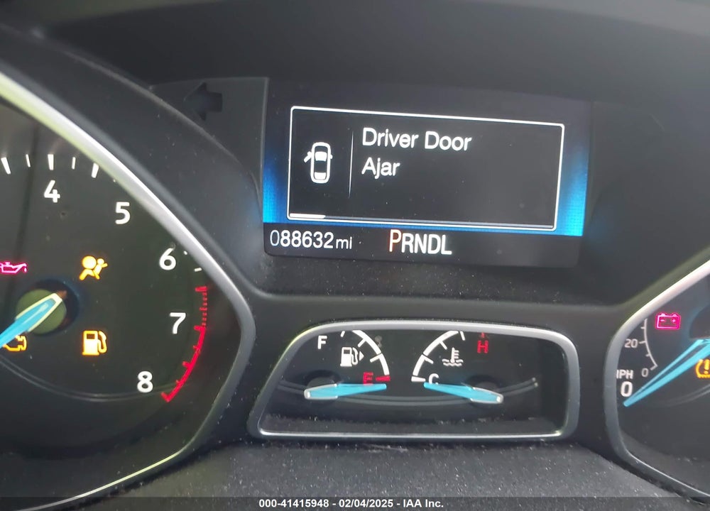 2018 FORD FOCUS SE VIN: 1FADP3K23JL332792
