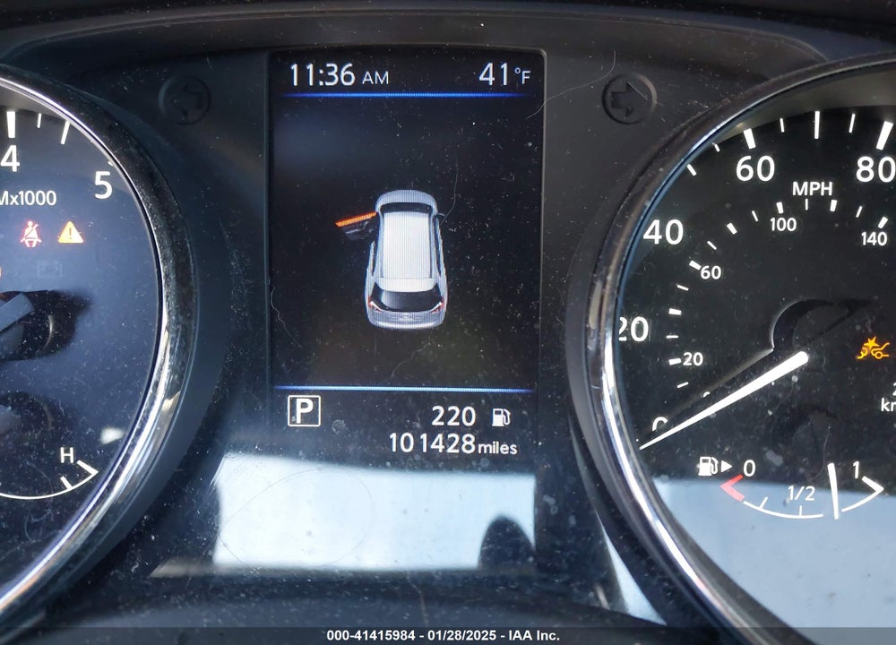 2018 NISSAN ROGUE SV VIN: KNMAT2MV7JP622388