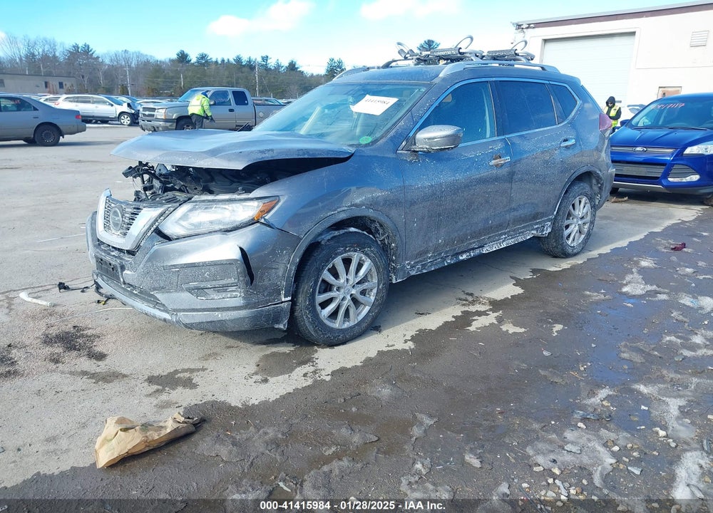 2018 NISSAN ROGUE SV VIN: KNMAT2MV7JP622388