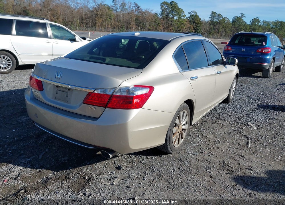 2014 HONDA ACCORD VIN: 1HGCR3F86EA039552