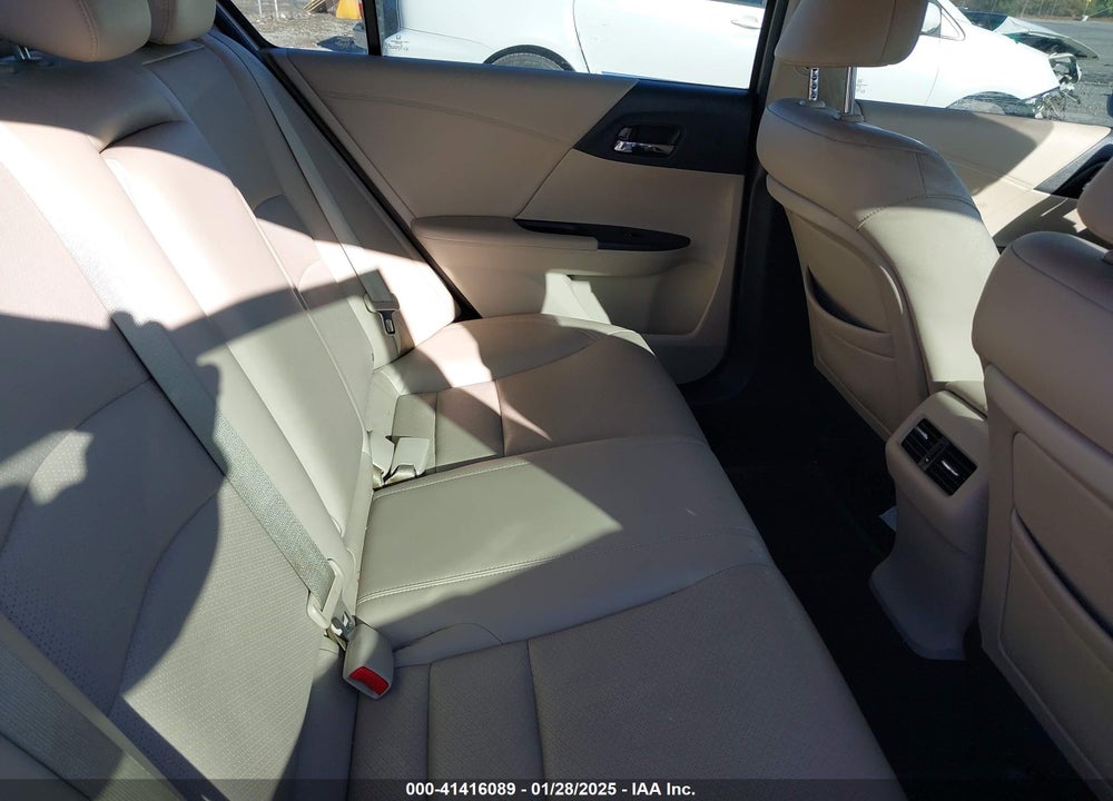 2014 HONDA ACCORD VIN: 1HGCR3F86EA039552