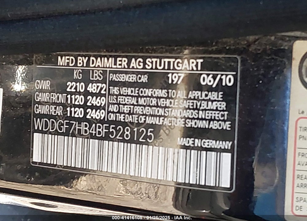 2011 MERCEDES-BENZ C 63 AMG VIN: WDDGF7HB4BF528125