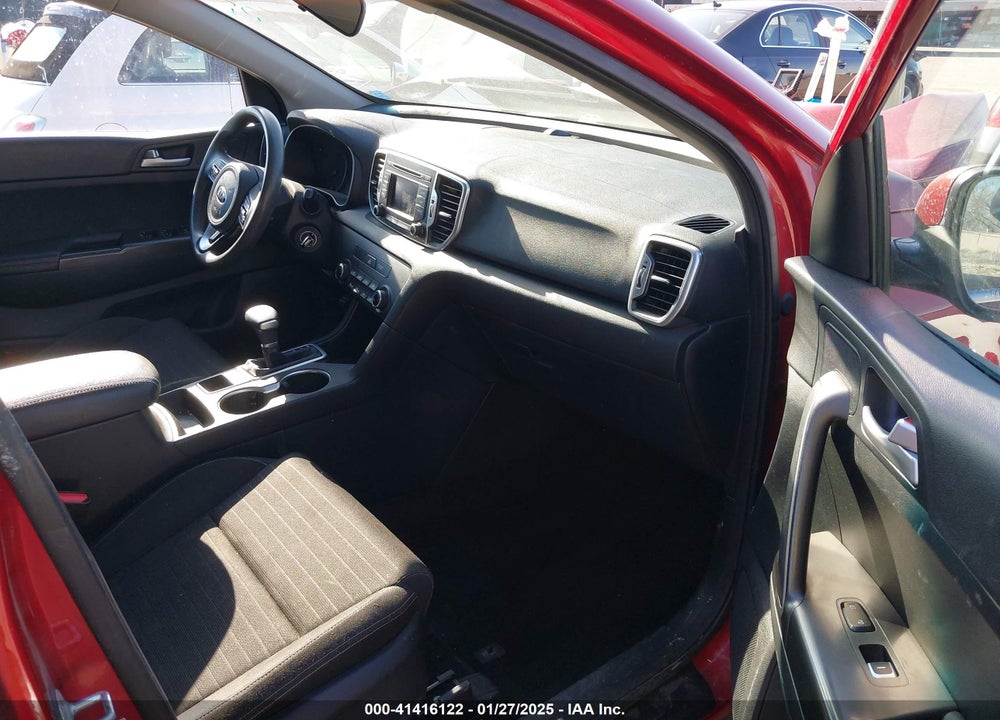2018 KIA SPORTAGE LX VIN: KNDPMCAC9J7454883