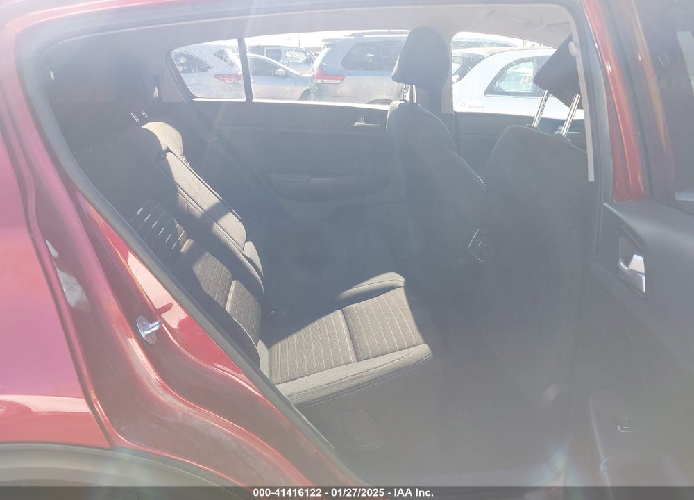 2018 KIA SPORTAGE LX VIN: KNDPMCAC9J7454883