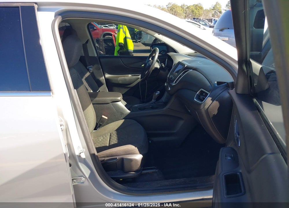 2019 CHEVROLET EQUINOX LT VIN: 2GNAXUEV7K6246637