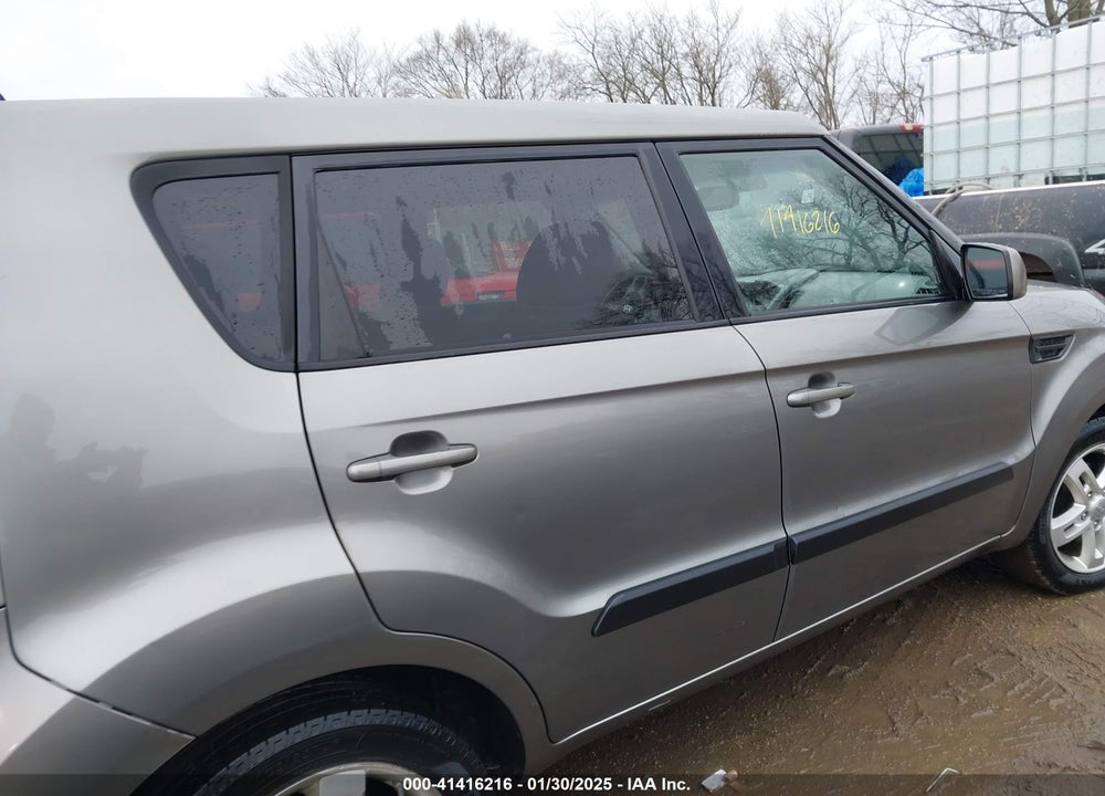 2011 KIA SOUL VIN: KNDJT2A29B7308561