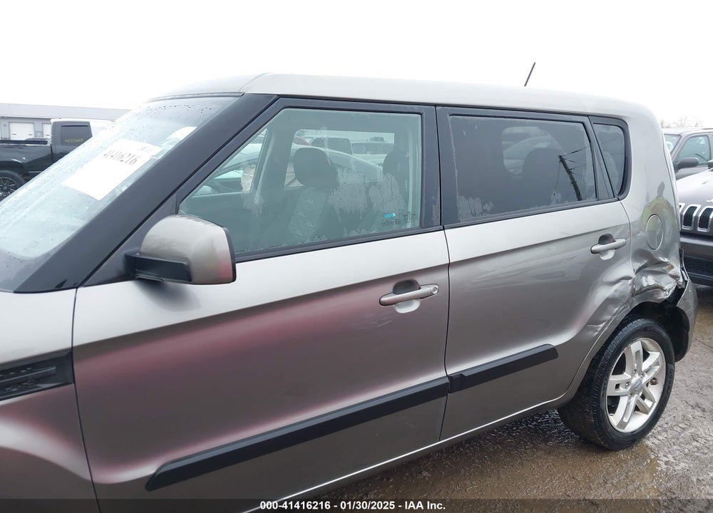 2011 KIA SOUL VIN: KNDJT2A29B7308561