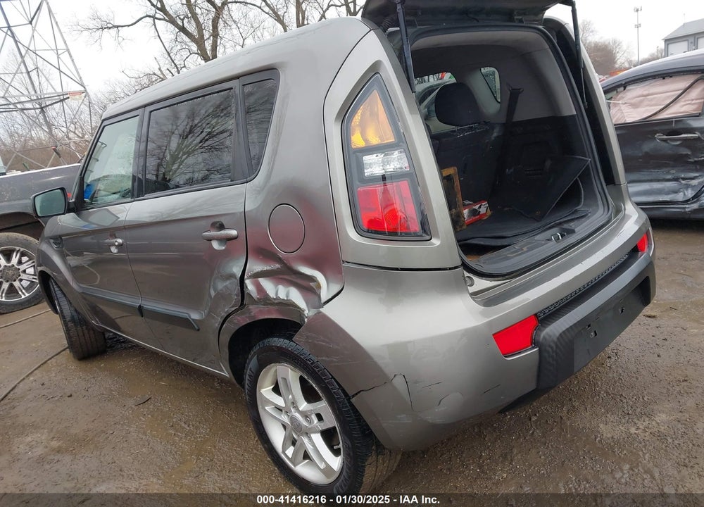 2011 KIA SOUL VIN: KNDJT2A29B7308561