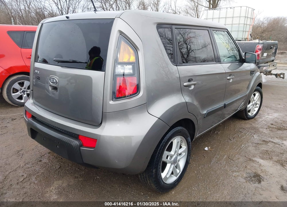 2011 KIA SOUL VIN: KNDJT2A29B7308561