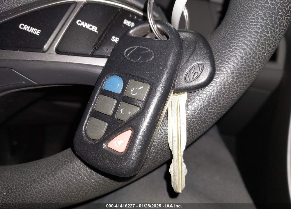 2013 HYUNDAI ELANTRA VIN: 5NPDH4AEXDH415363