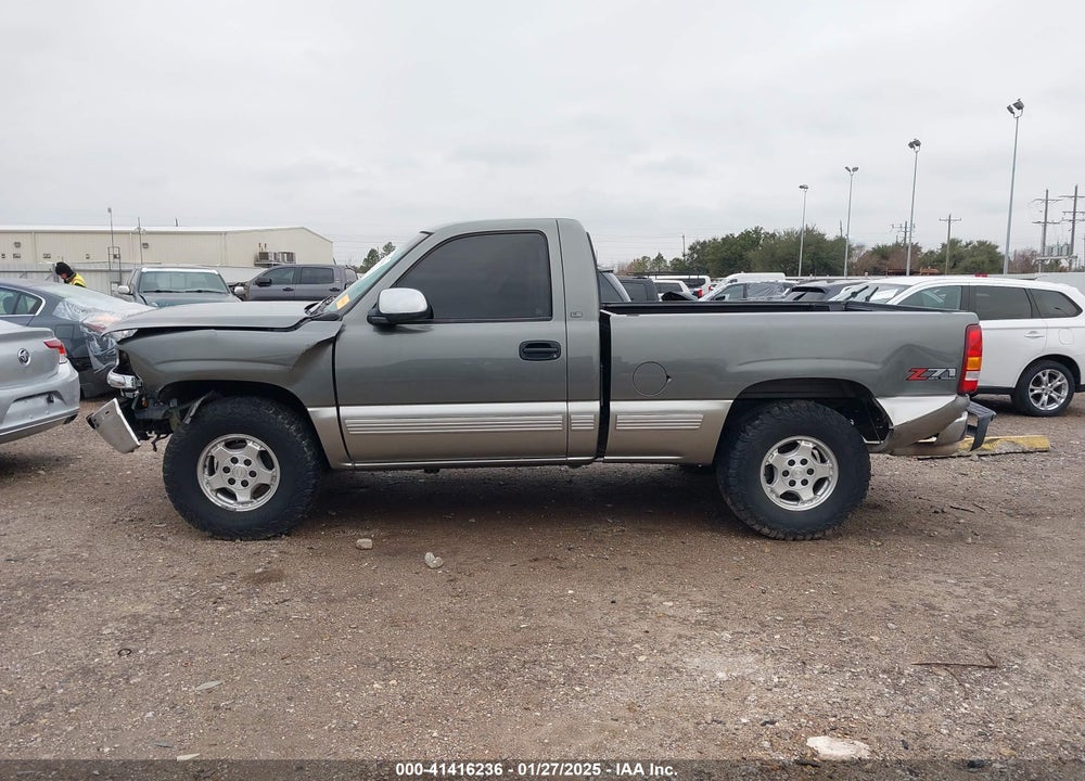 2000 CHEVROLET SILVERADO 1500 LS VIN: 1GCEK14T0YZ173115